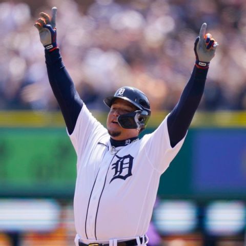 Tigers’ Cabrera vows ’23 return: I’m not quitting