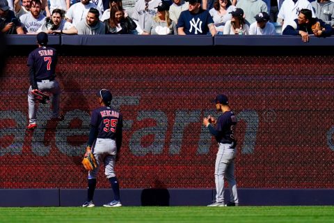 Yanks up security; fans taunt Guardians’ Straw