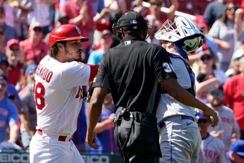 Cards’ Arenado tossed after miffed Mets buzz 3B
