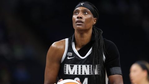 Can Sylvia Fowles help the Lynx rebound from 0-3 start in her farewell season?