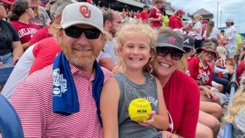 Home run balls, vigilant ushers and the souvenir of a lifetime at the WCWS