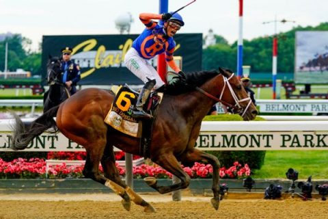 Favorite Mo Donegal outlasts Nest, wins Belmont