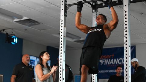 Anthony Robles, the former wrestling champ, wants to break the world’s toughest pullup record