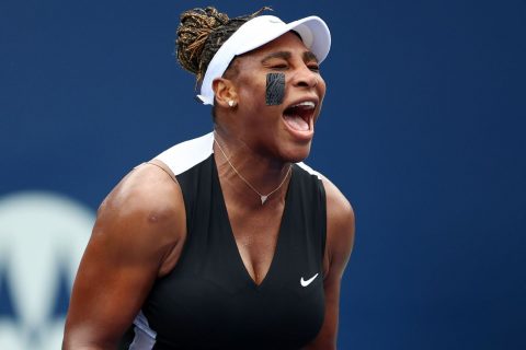 Serena advances to second round in Toronto