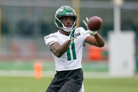 Frustrated WR Mims requests trade from Jets
