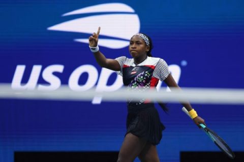 Gauff into 1st US Open quarter with electric effort