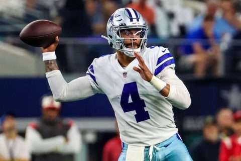 Dak tests thumb with throws; Rush likely to start