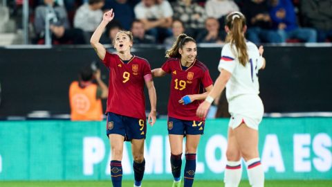 Disjointed USWNT has midfield weakness exposed