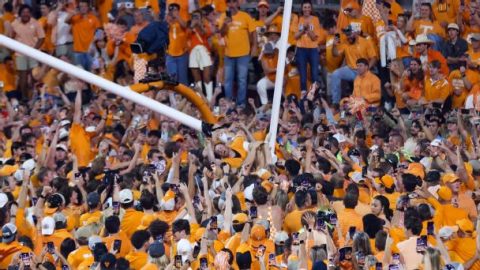 Tennessee’s new ending, Michigan’s old-school dominance and the best of Week 7