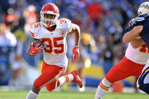 Chiefs bring back West to bolster tailback depth