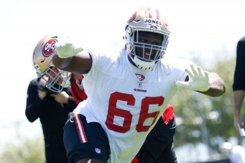49ers DT Jones proposes to girlfriend on sideline