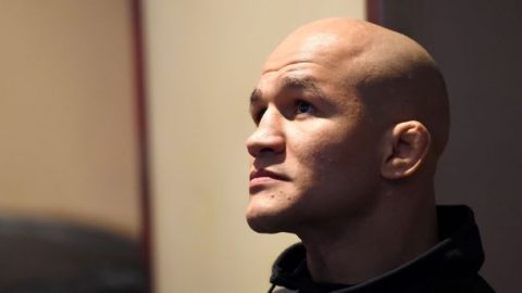 Junior dos Santos getting past detour in rise back to top