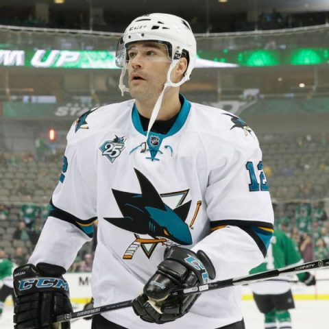 Marleau, 41, knots Howe for most games played