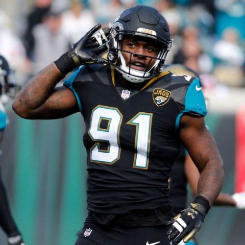 Heated Ngakoue rips Jags, owner’s son in tweets