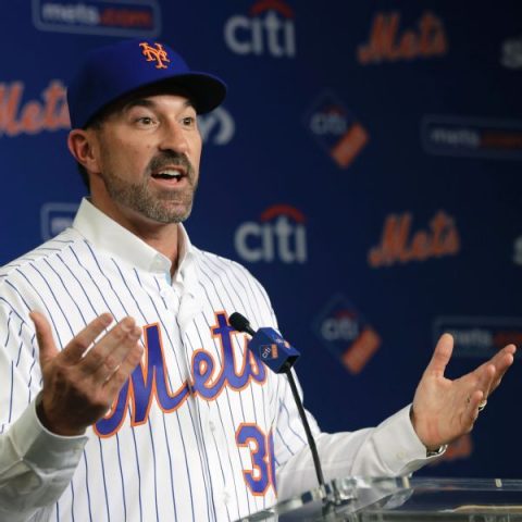 Mets’ Callaway calls media back in to apologize
