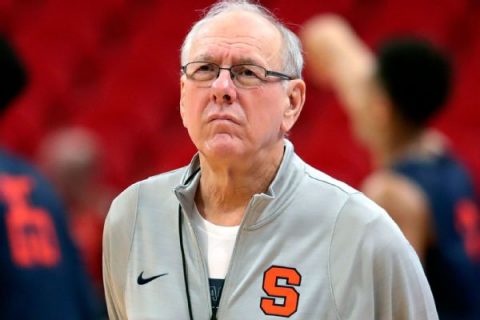 Boeheim, Cuse hold moment of silence for victim