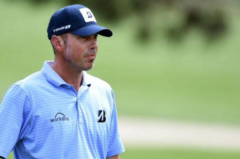 Kuchar to apologize to caddie, pay him full $50K