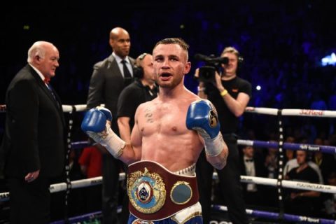 Frampton out of fight after pillar falls on hand