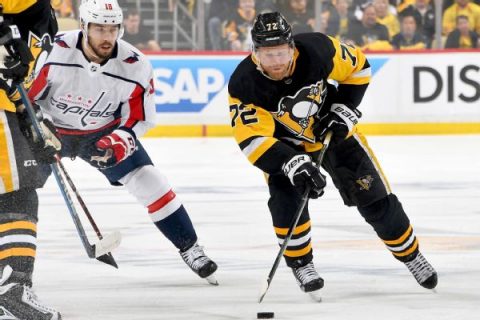 Pens ship 2-time champ Hornqvist to Panthers