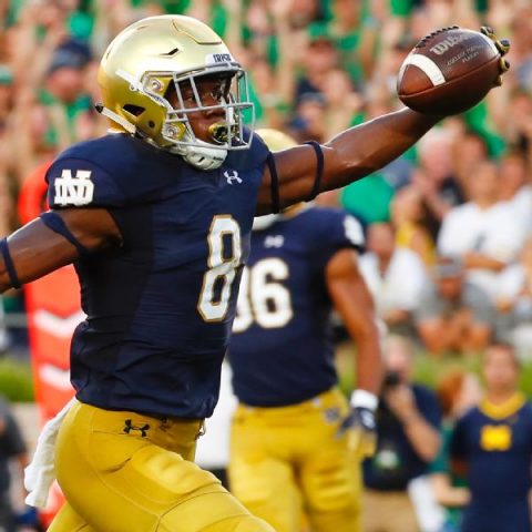 Sources: Irish RB Armstrong out at least month
