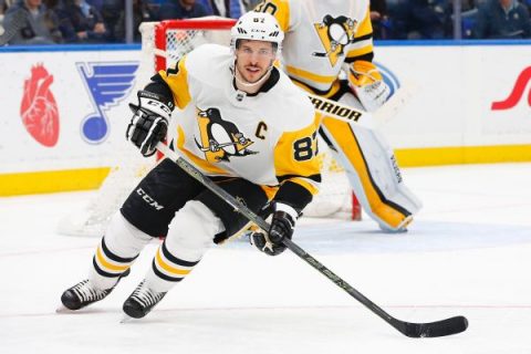 Crosby cools fired-up heckler with signed stick
