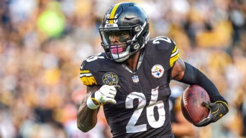 Inside the next potential fight between Le’Veon Bell and the Steelers