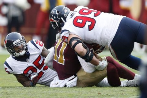 Redskins’ Smith has Theismann-like broken leg