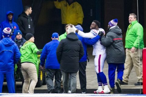 Bills’ Lawson fined $33K for fight with Fournette