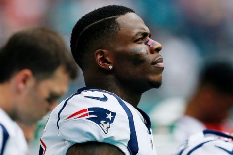 Pats’ Gordon removed from injury list, can play