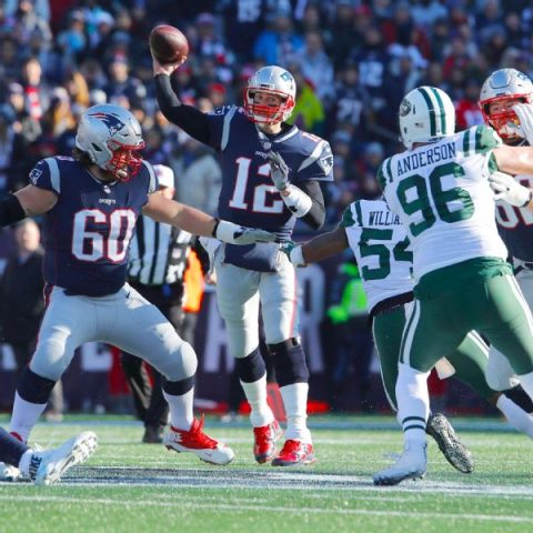 Tom Brady tunes up and Patriots clinch first-round bye after routing Jets