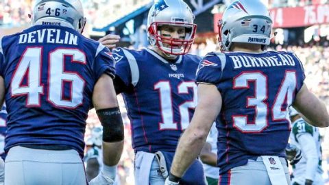 Teammates recall their first memories of Tom Brady in playoffs
