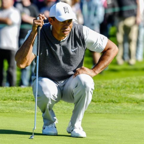 Tiger cards 2-under 70 in his first round of 2019