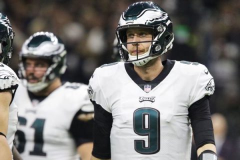 Source: Eagles notify Foles they’ll pick up option