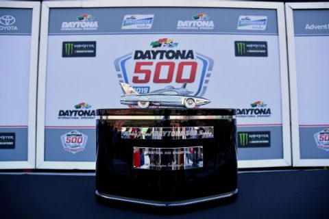 Hamlin wins second Daytona 500 in 4 years
