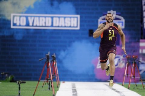 Sweat throws down combine’s fastest 40 by DL