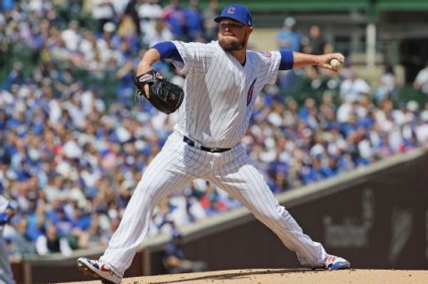 Cubs’ Lester injured; Pirates’ Taillon hit in head