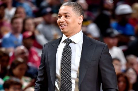 Sources: Lue agrees to 5-year deal to coach Clips