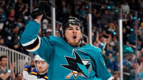 Follow live: Sharks look to go up 2-0 on Blues