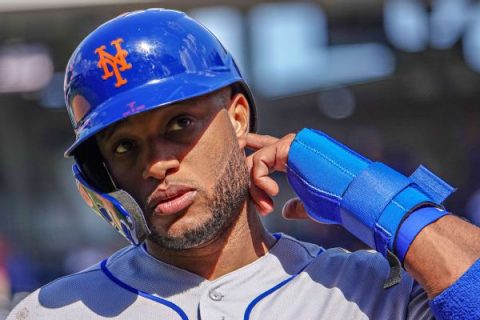 Mets’ Cano to get MRI after injuring hamstring