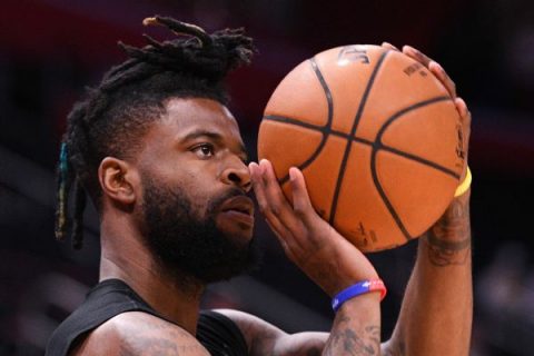 Knicks sign free agent Bullock to 2-year deal
