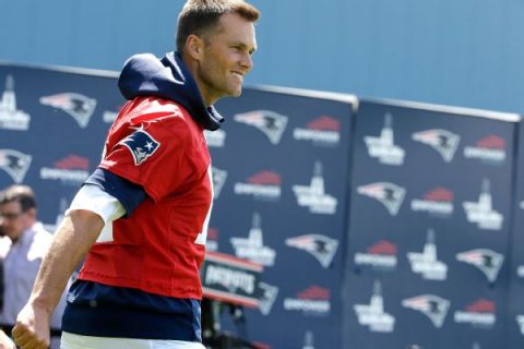 Brady says he bulked up to better absorb hits