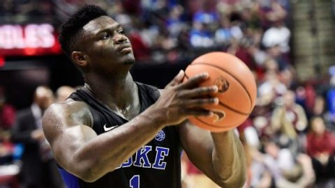 How will Zion’s game translate to the NBA? Deandre Ayton’s rookie season offers clues