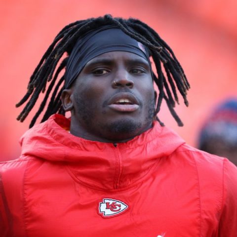 In full audio, Chiefs’ Hill denies assaulting fiancee