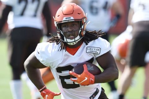 Source: Browns give Hunt 2-year, $13M extension