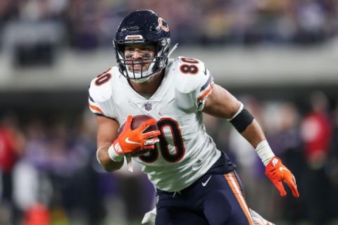 Colts agree with Burton, reuniting TE with Reich