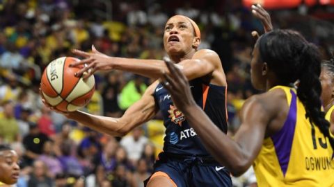 Connecticut sweeps L.A. to reach first WNBA Finals since 2005