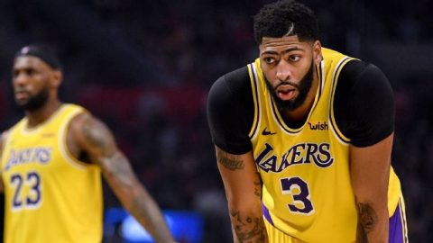 It’s only one game, but … the Lakers really need AD to hit jumpers
