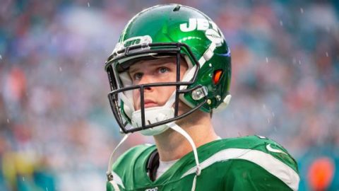 Jets’ QB drama: Sam Darnold would ’embrace’ competition from rookie