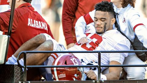 Sources: Tua’s season over with dislocated hip