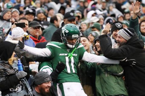 Adams: Jets felt disrespected by boos at home